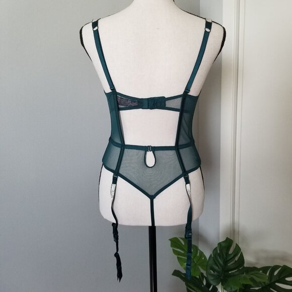 Victoria's Secret teddy garters S - Picture 2 of 9